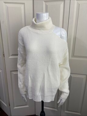 Morgan Claire women's Cutout Shoulder Turtleneck Sweater - Ivory.  #0Zap